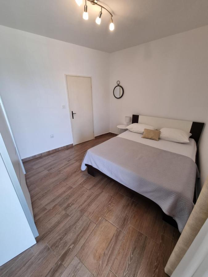 Apartman Smoljic 4+2 Primošten Zewnętrze zdjęcie