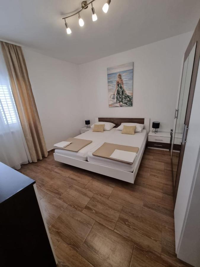 Apartman Smoljic 4+2 Primošten Zewnętrze zdjęcie